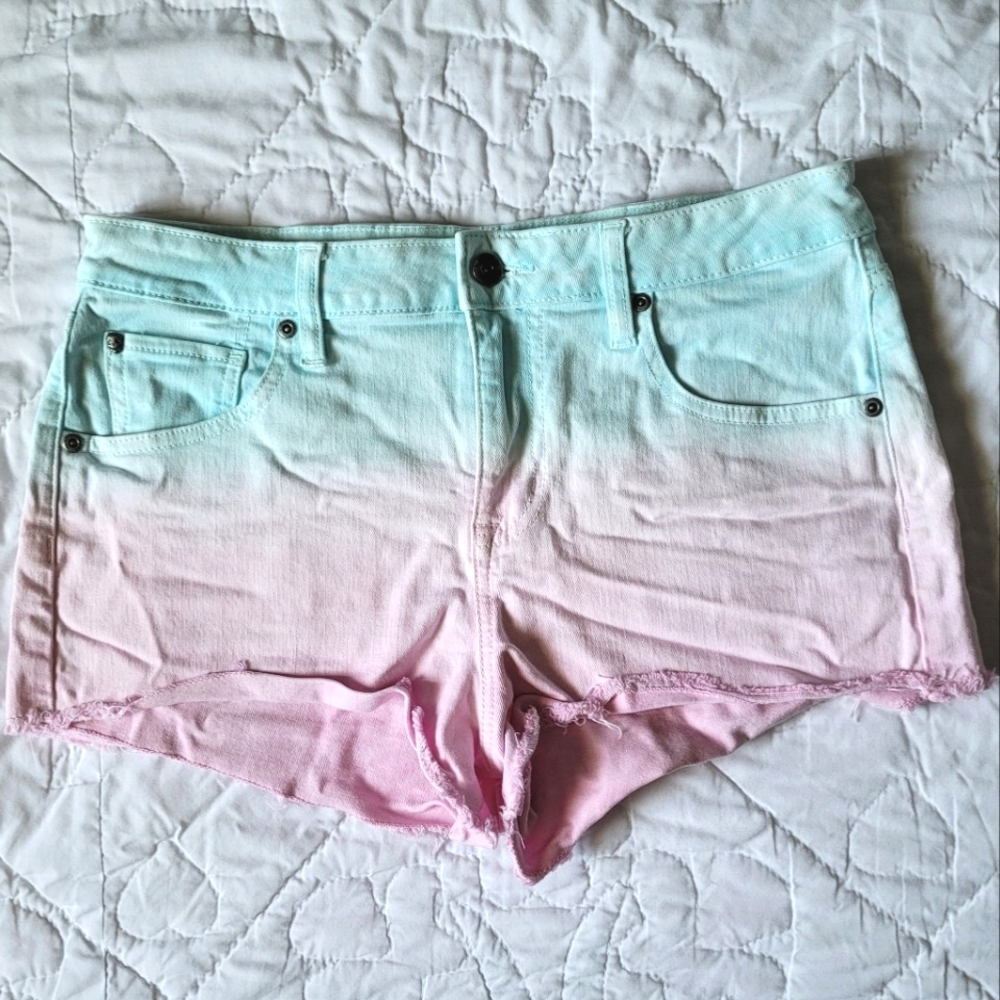 2/$20 🍀 Blackheart High Rise Cutoff Booty Shorts